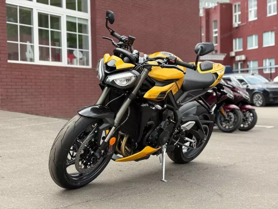 triumph street triple 765 rs